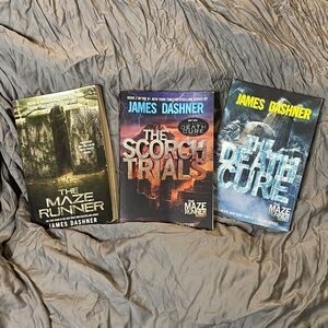 James Dashner Book Set of 3 - The Maze Runner Series. YA Fiction.